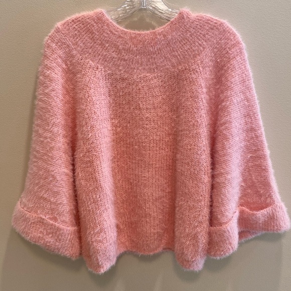 Sweet Generis Pink Fluffy Cropped Wide Cuffed 3/4 Sleeve Sweater Neck Size M/L - Picture 1 of 10